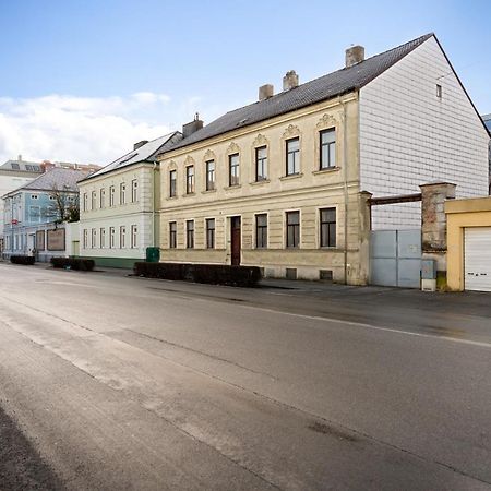 City Appartement Wagram Am Hauptbahnhof Sankt Poelten Eksteriør billede