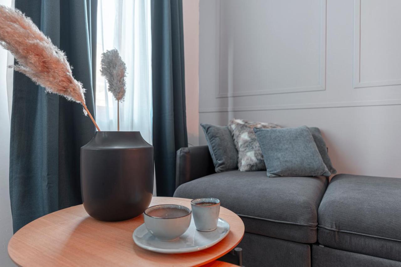 City Appartement Wagram Am Hauptbahnhof Sankt Poelten Eksteriør billede