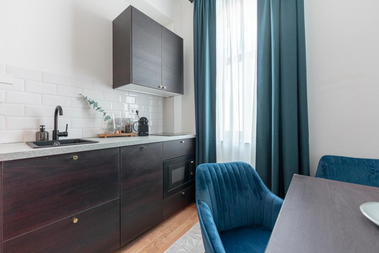 City Appartement Wagram Am Hauptbahnhof Sankt Poelten Eksteriør billede